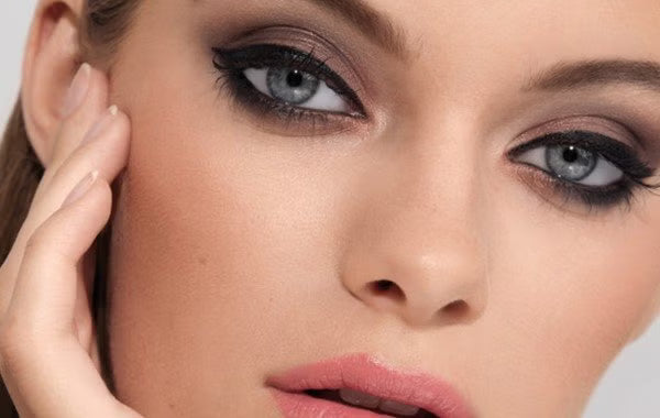 Best Makeup for Blonde Hair