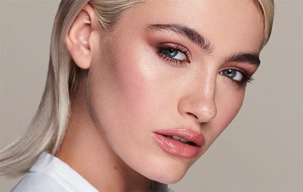 Eye makeup looks for people with blue eyes