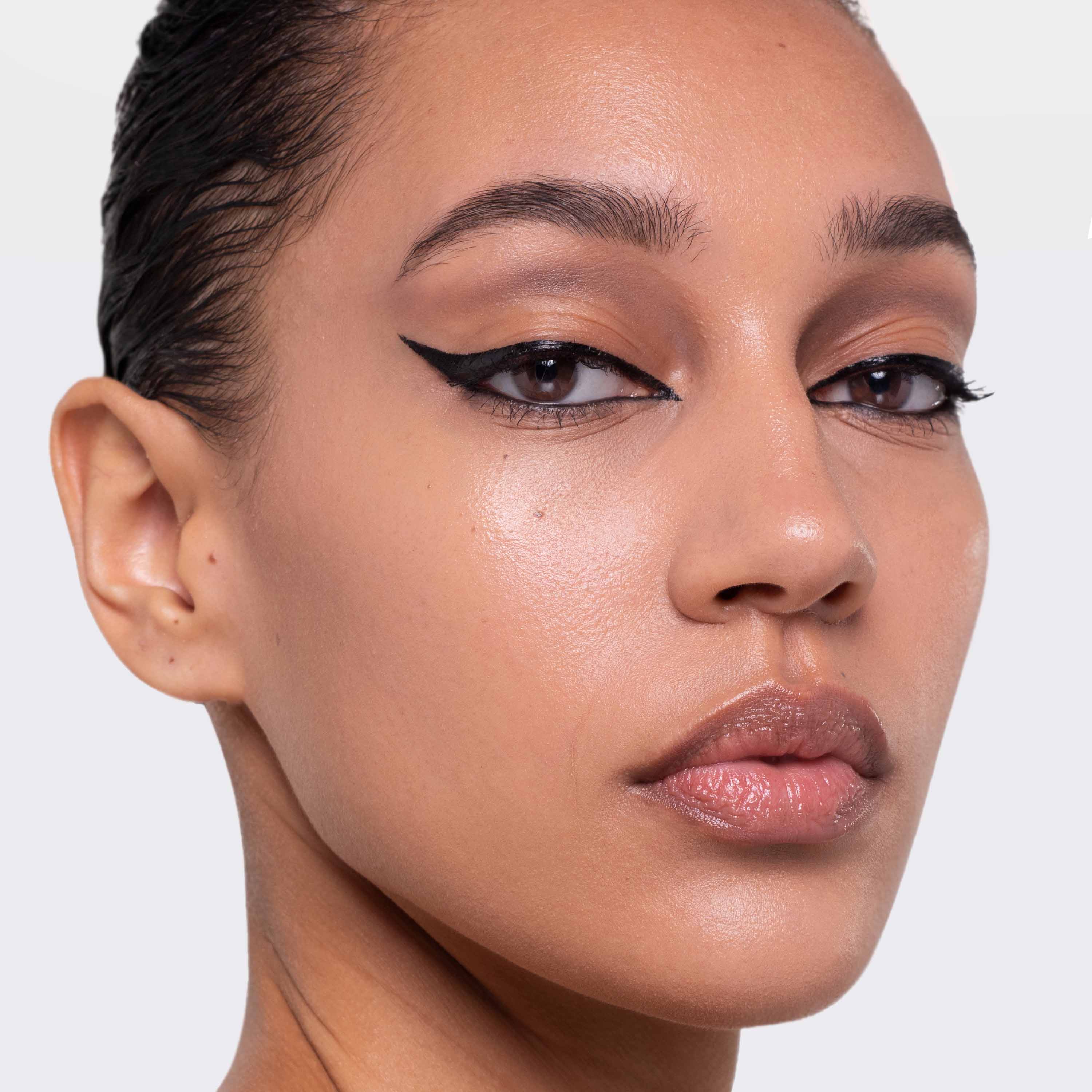 Precision Liquid Eyeliner - Carbon Black