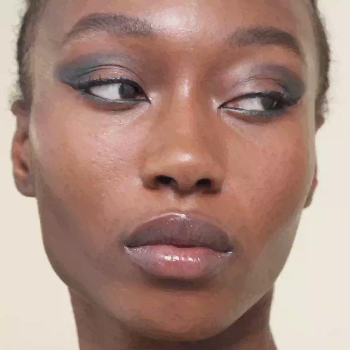 Precision Liquid Eyeliner - Carbon Black